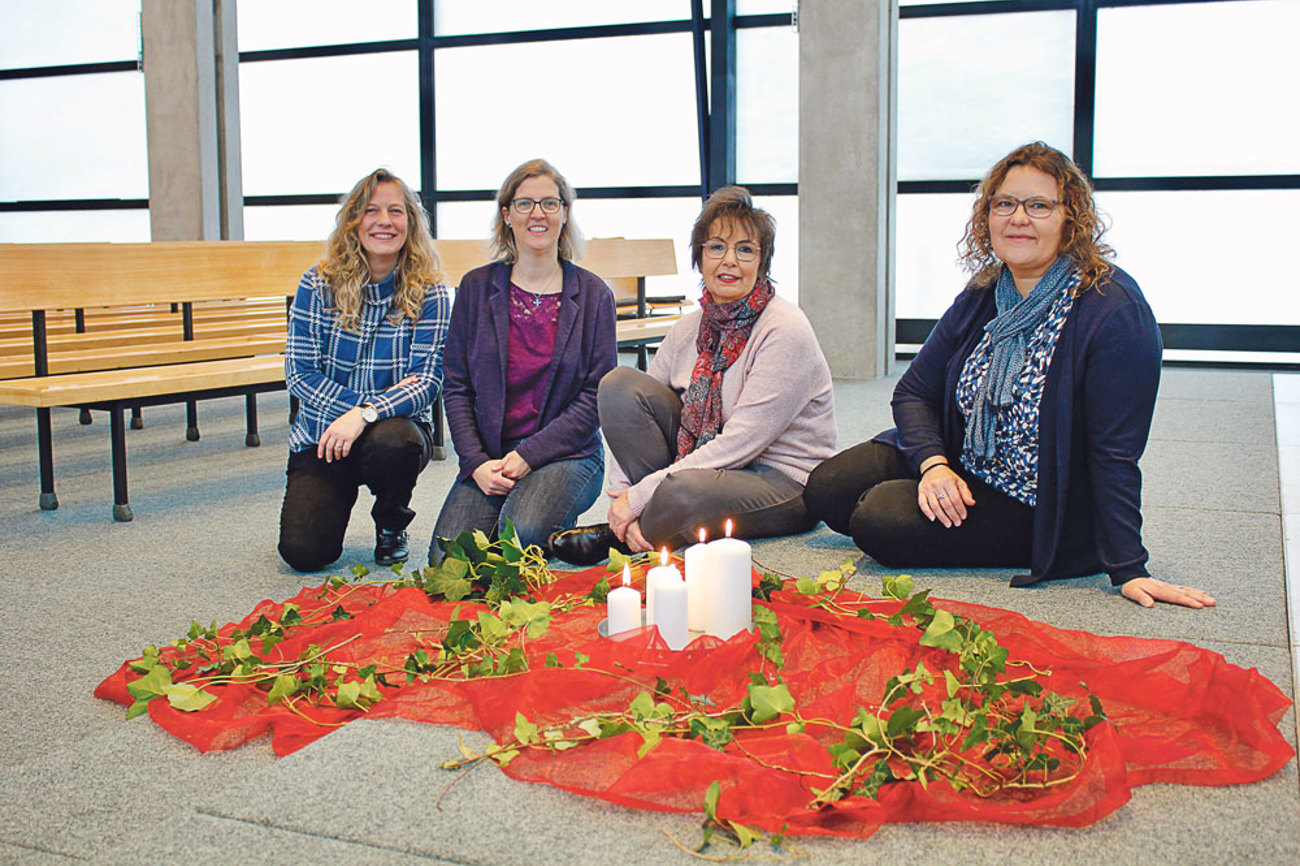 Bereiten die Gedenkfeier vor (v.l.): Melanie Ludwig, Anne Barth, Christine Kaufmann und Yvonne Lacher. | Foto: Zuber