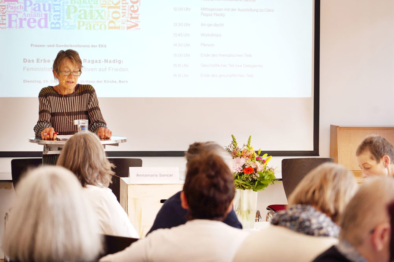 Expertin für feministische Friedenspolitik: Annemarie Sancar sprach an der Frauen- und Genderkonferenz der EKS über Wege zum Frieden. | Foto: Nicolas Meyer/EKS