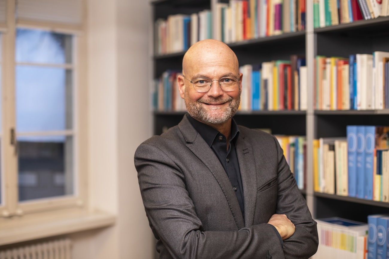 Arnd Bünker (55) leitet das Schweizerische Pastoralsoziologische Institut (SPI) in St.Gallen. Mit seinem Team erforscht er die Entwicklung von Religion und Kirche. (Bild: SPI / Ana Kontoulis)