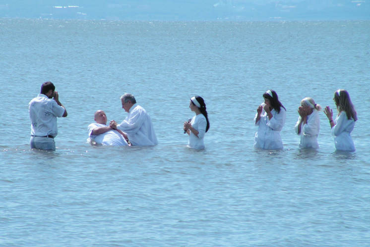 Recht vor Taufe im Genfersee