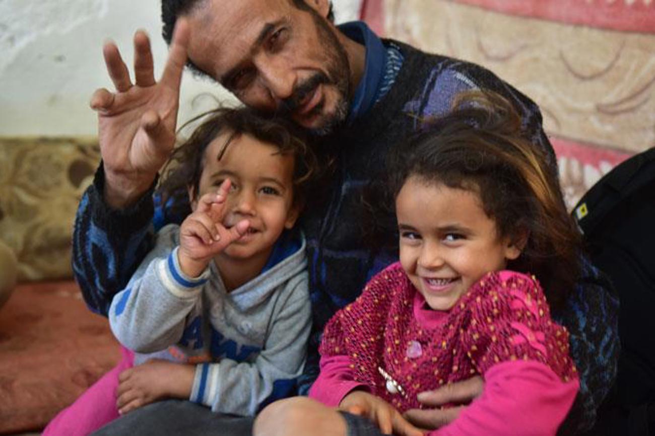 Lachen trotz prekärer Lebensumstände: Flüchtlinge  in Mafraq.|Delf Bucher