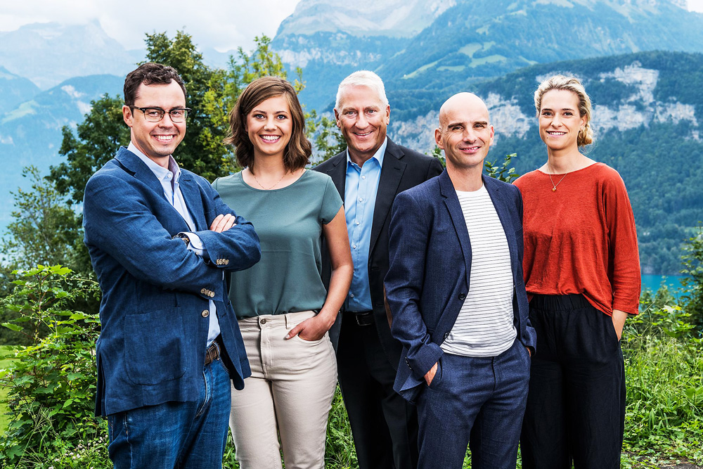Das aktuelle «Wort zum Sonntag»-Team: Lenz Kirchhofer, Ines Schaberger, Ruedi Heim, Manuel Dubach, Lea Wenger-Scherler (v. l.). | Foto: SRF/Marion Nitsch