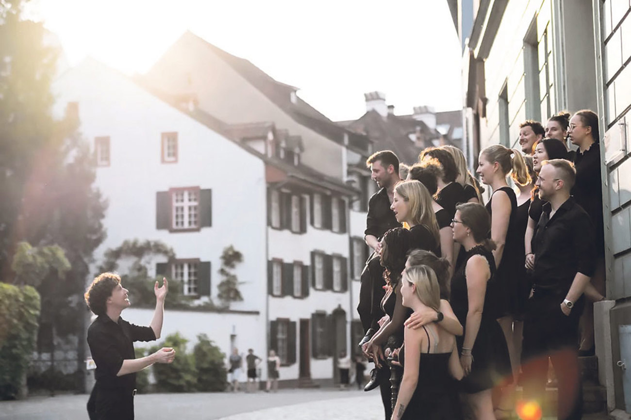 Preisgekrönt: Der Oyenga-Chor tritt in Biel-Benken auf.